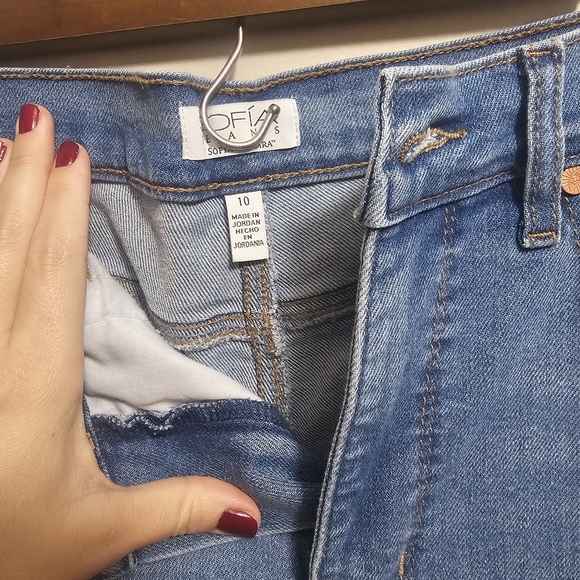 Sofia Vegara Melissa Light Blue Flare Jeans - Picture 3 of 5